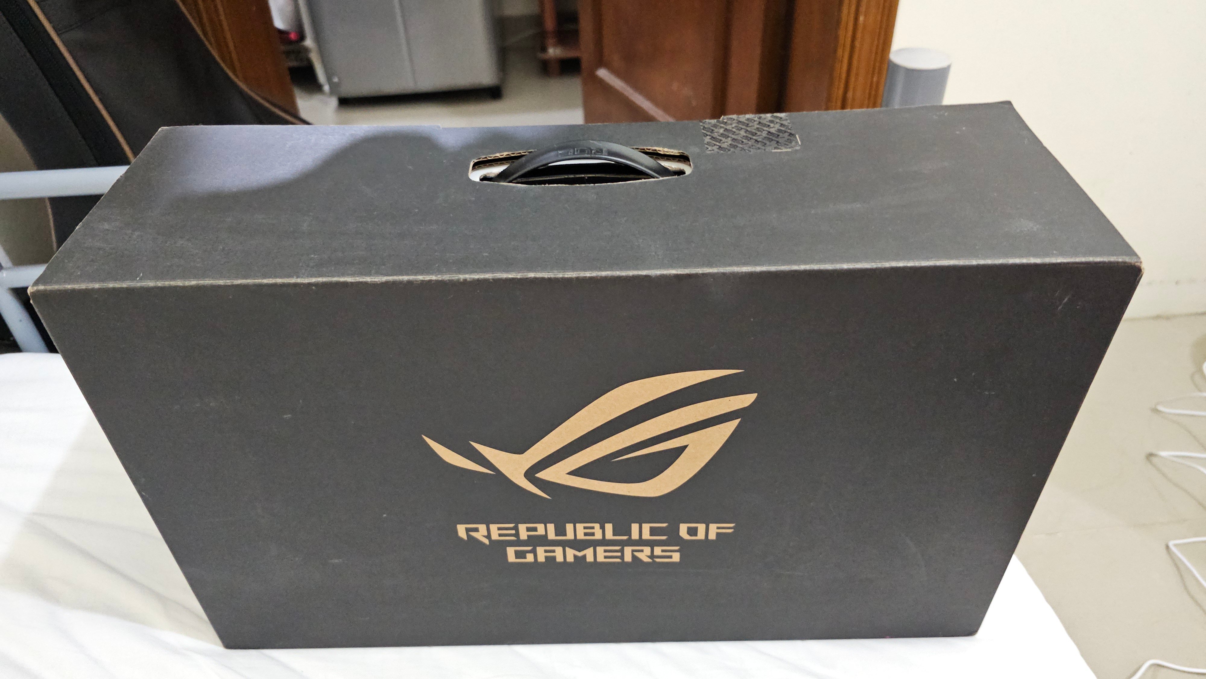 Asus Zephyrus G14 - Image 1
