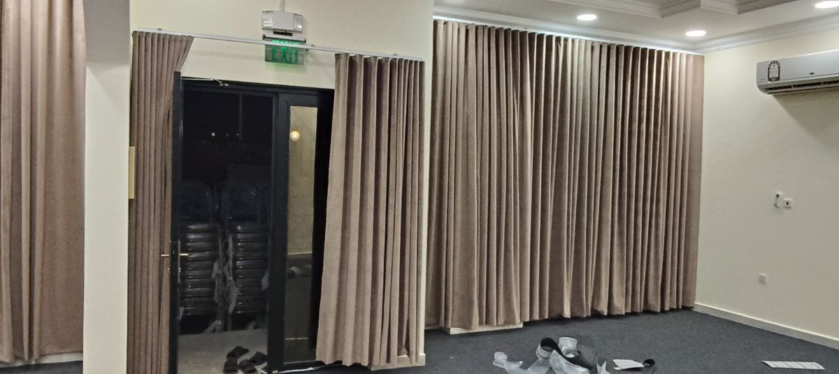 Curtain - Image 6