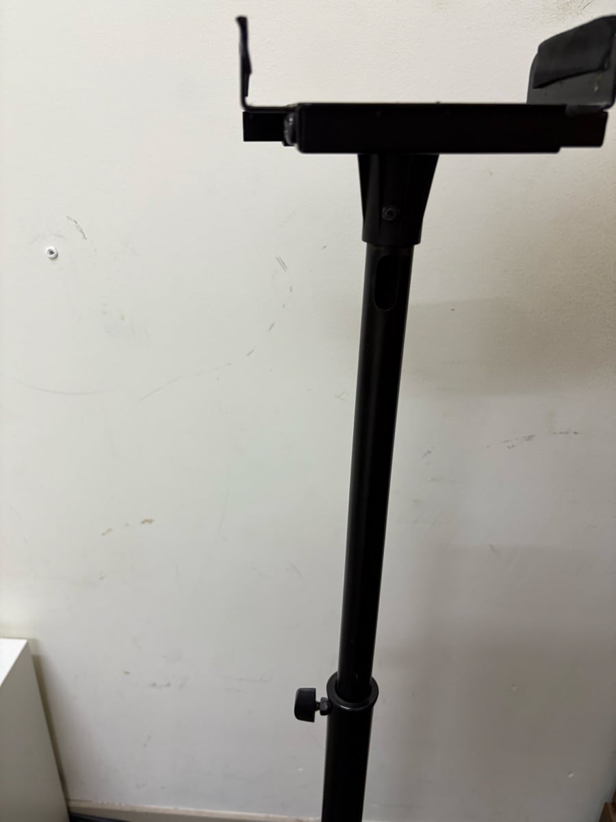 Bookshelf Speaker stand - Image 1