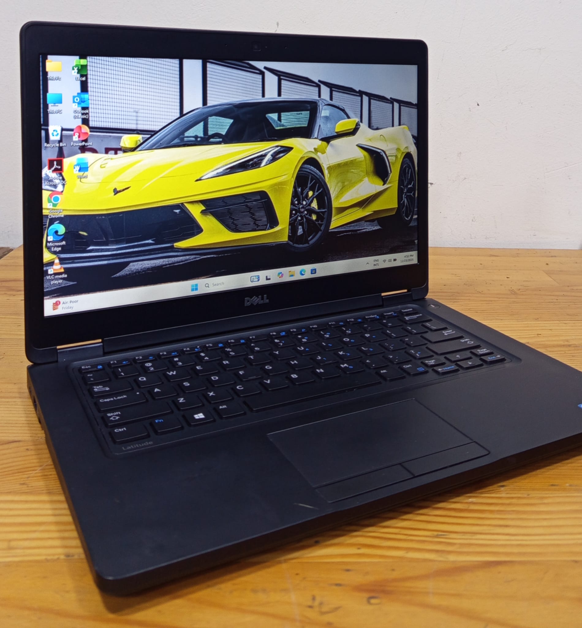 Dell Latitude 5480 for Sale – Excellent Condition Fast and reliable laptop - Image 1
