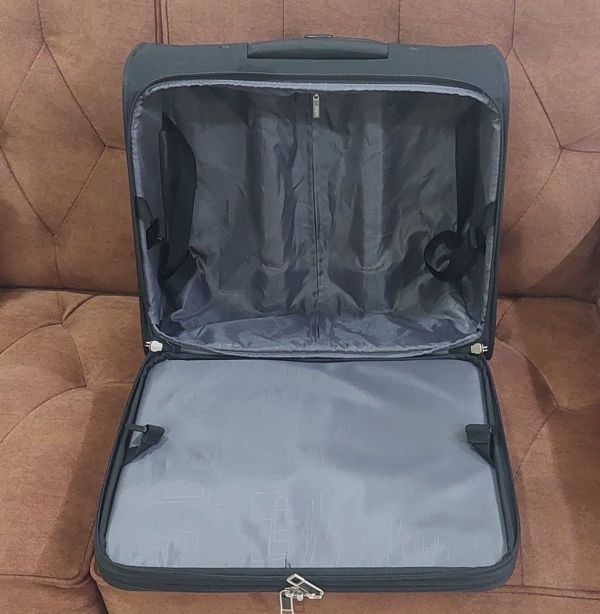 Executive Cabin Bag - Image 2