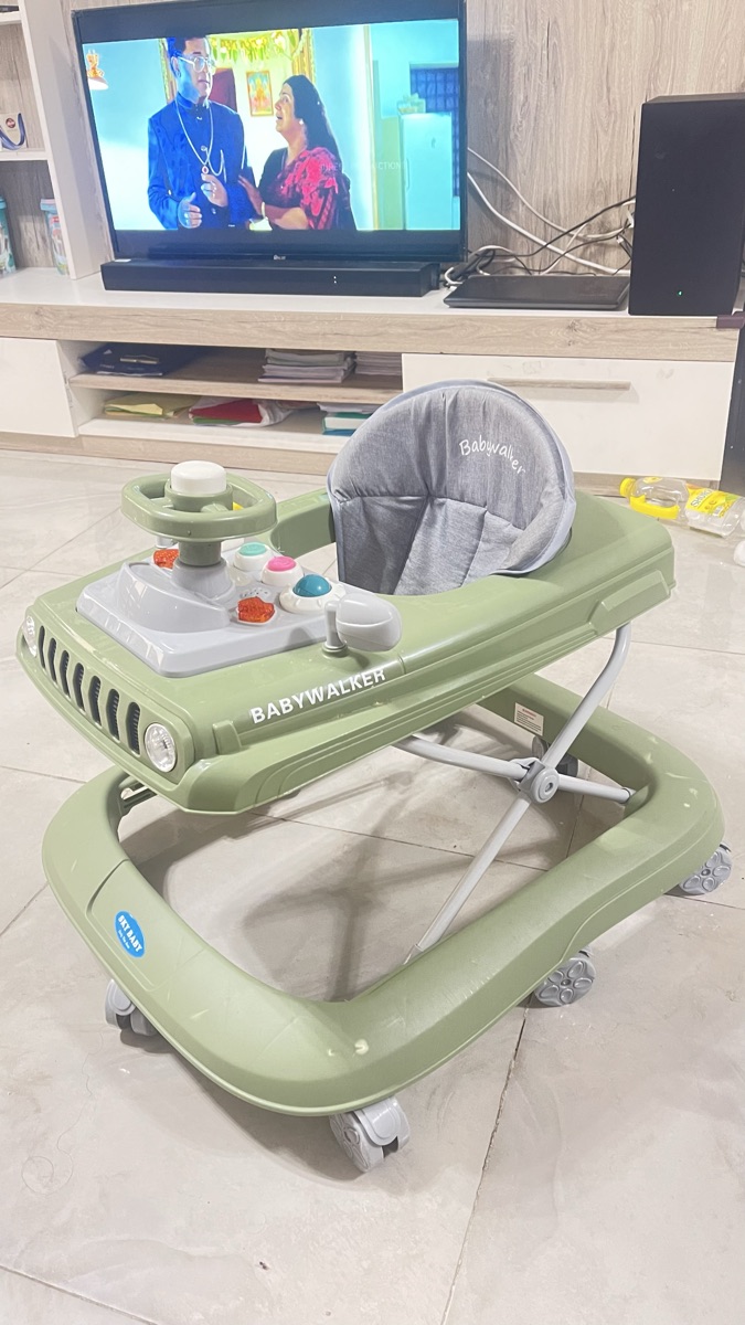 Two baby walkers available in good condition one walker is 2 in 1 - Image 7