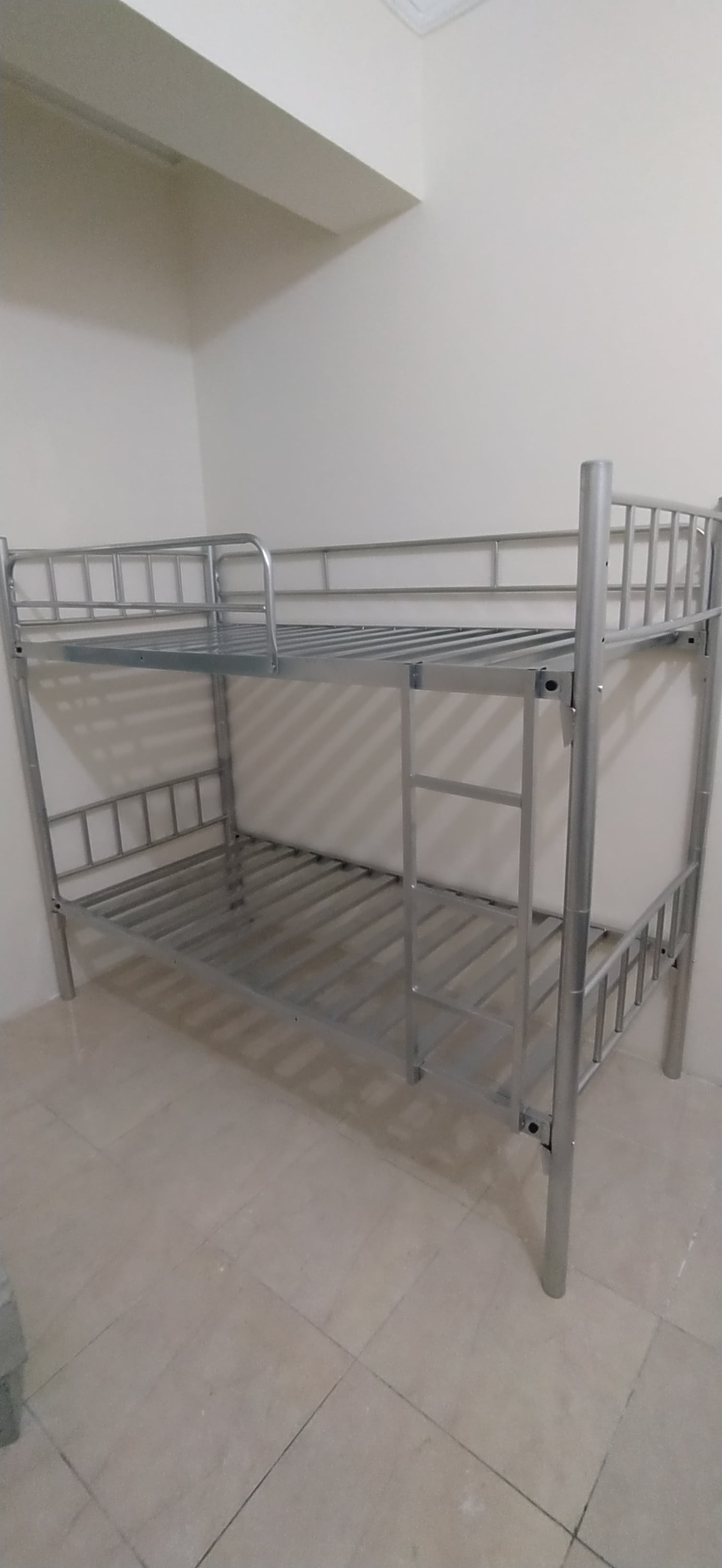 Heavy-Duty Steel Bunk Bed | سرير طابقين قوي ومتين - Image 5