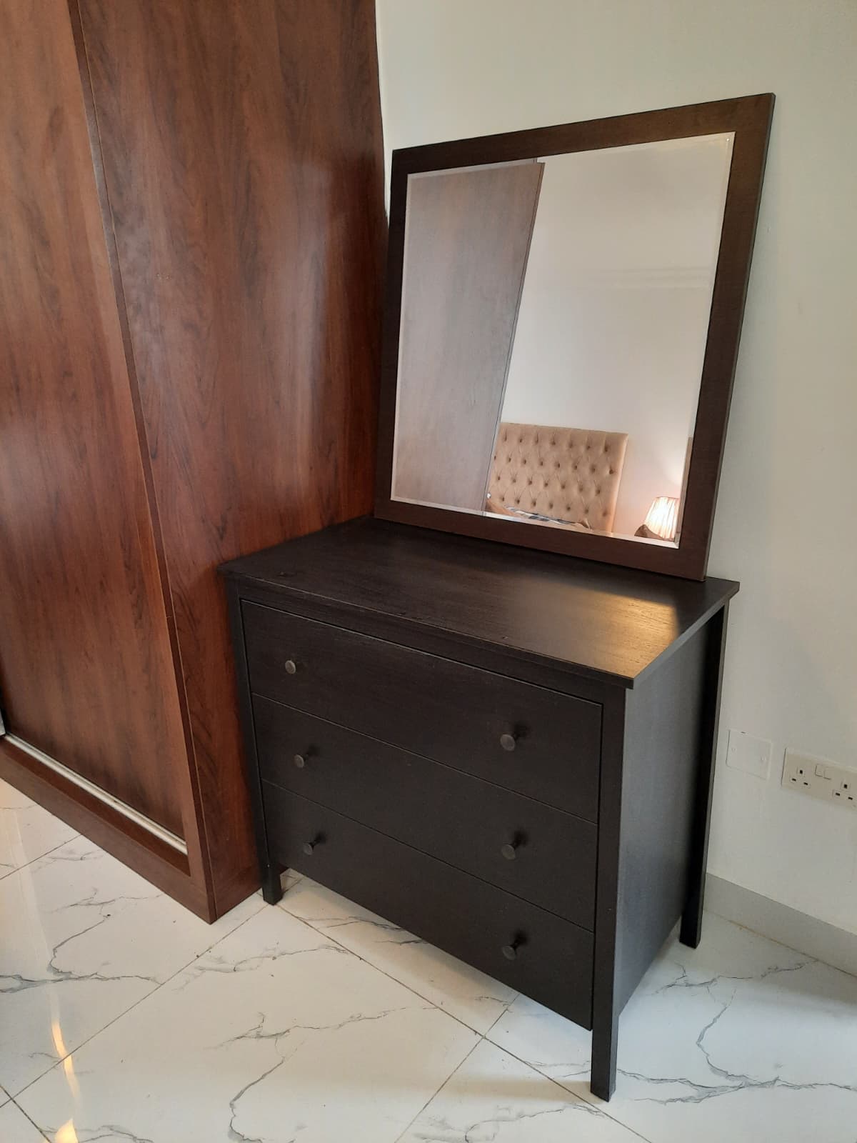 Drawers dressing table with mirror - Image 1