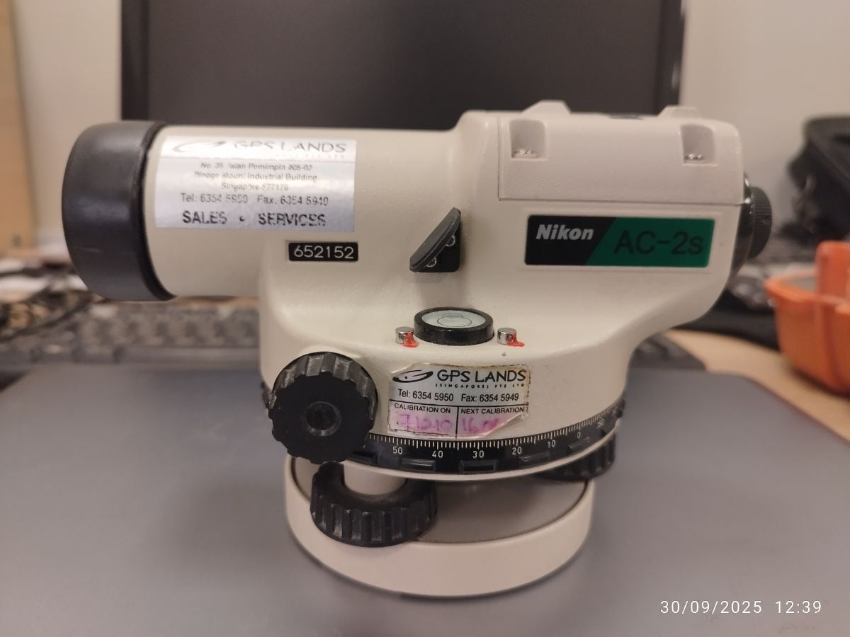 Auto level survey machine - Image 1