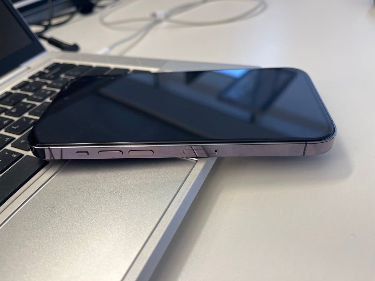 iPhone 14 Pro - Image 2