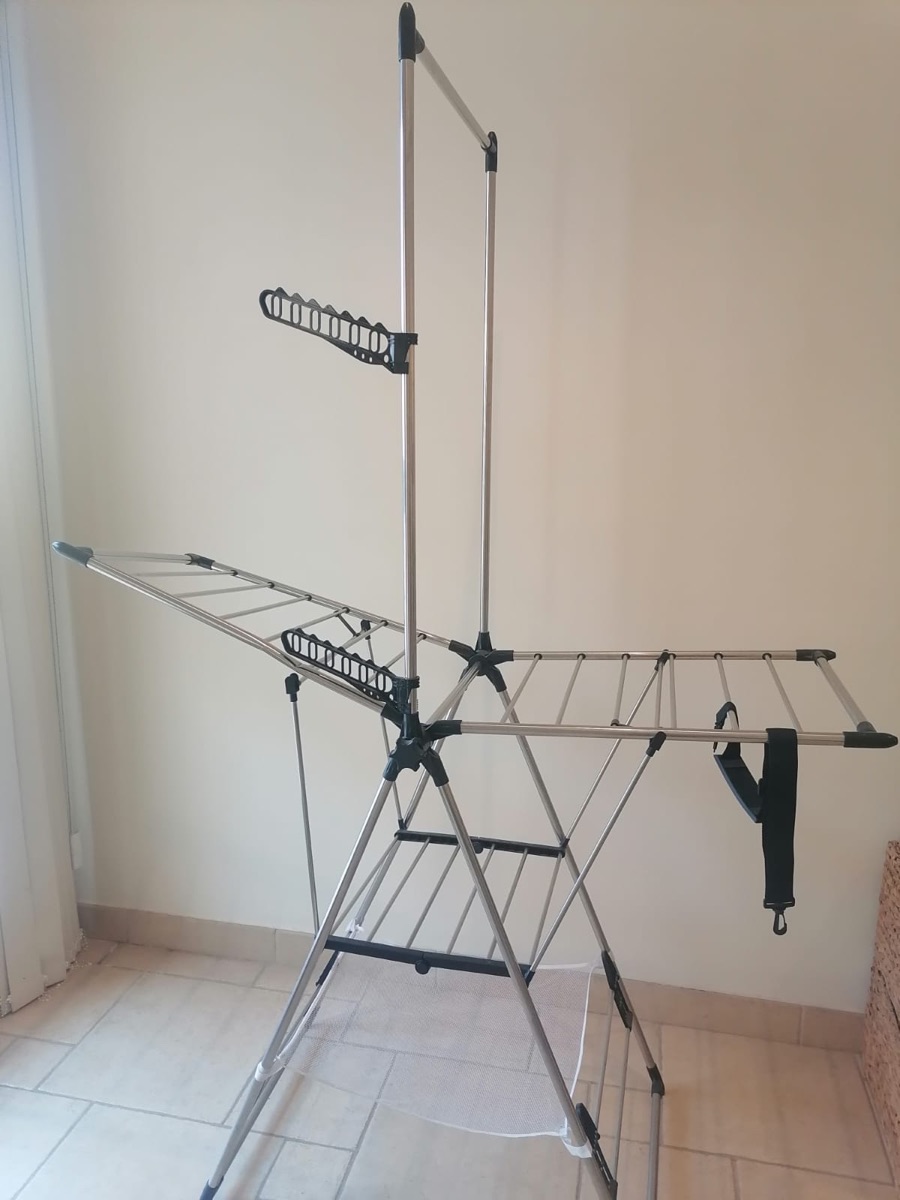 Urgent sale - Image 1