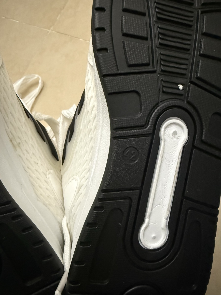 Adidas 42 - Image 3
