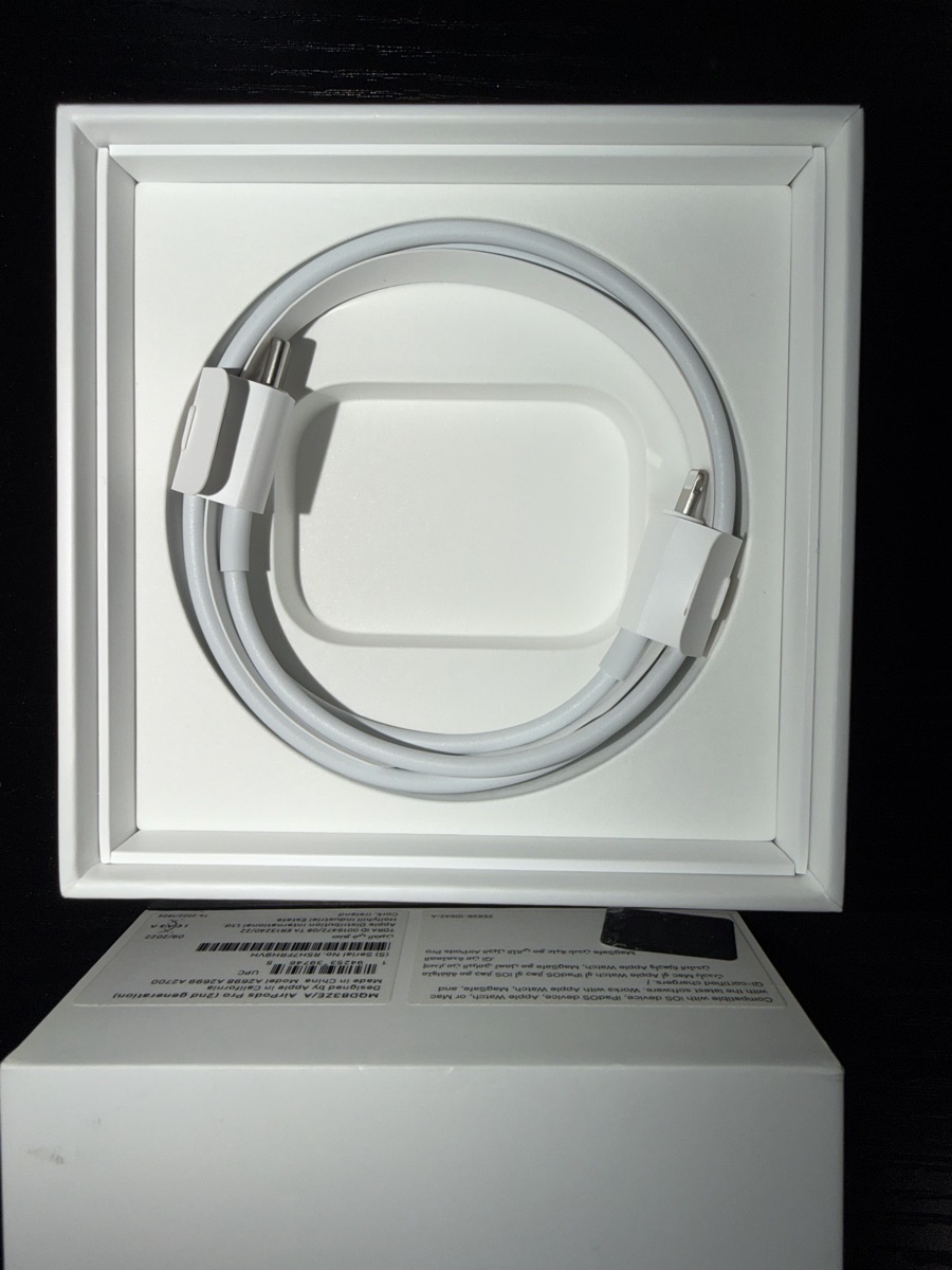 Apple AirPods Pro 2 - Image 3