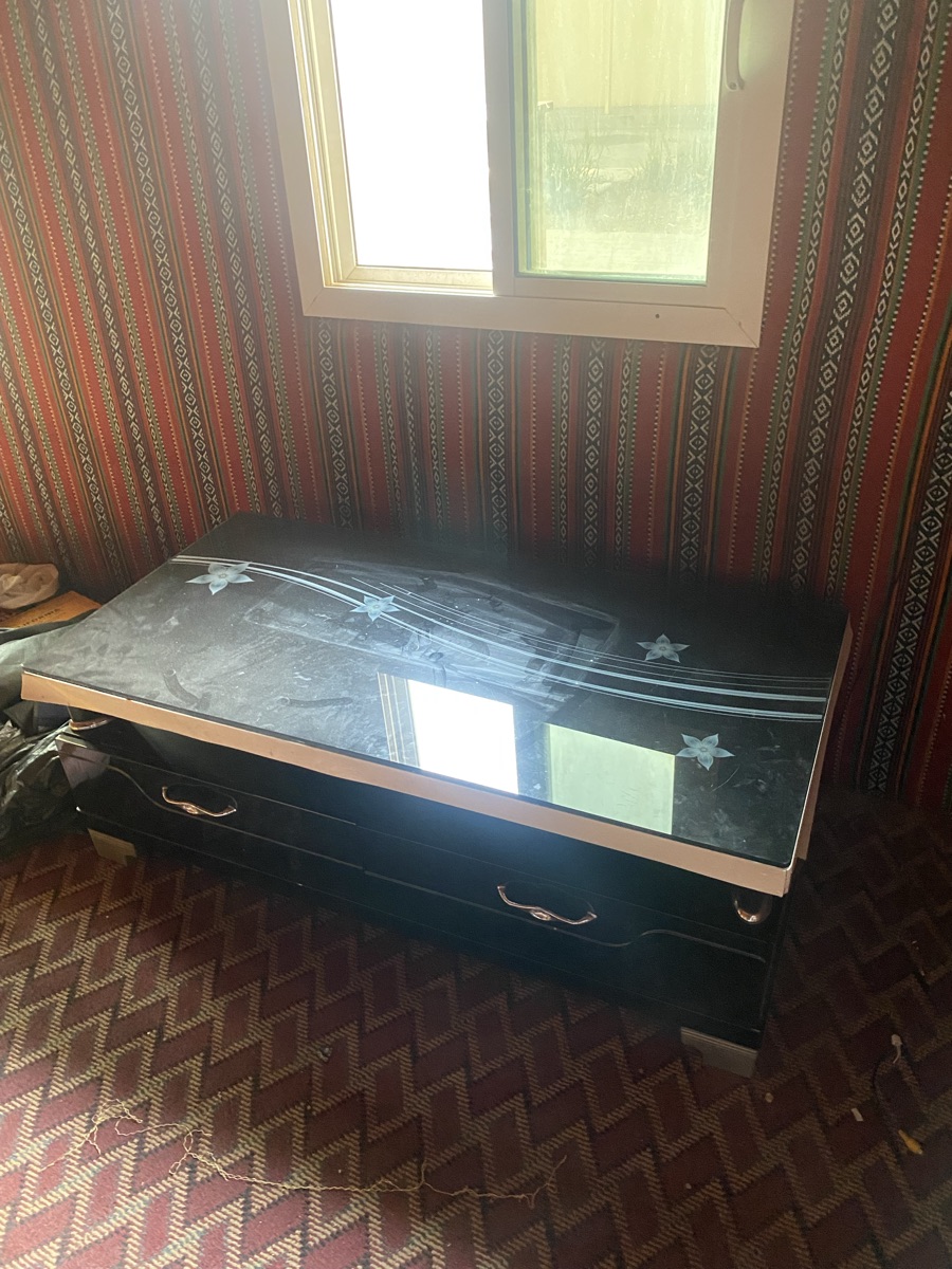 TV / Coffee table - Image 2