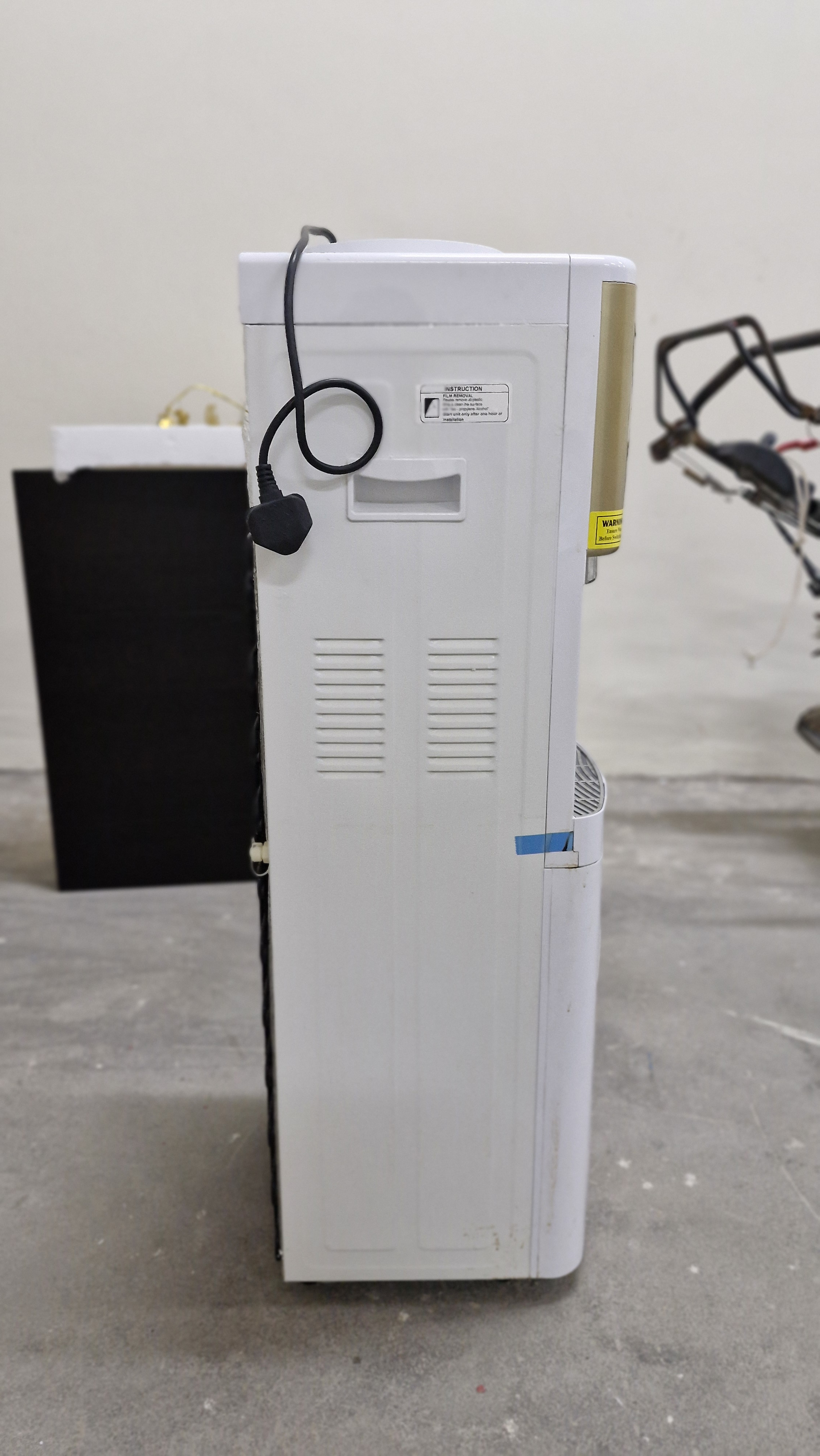 Water dispenser for sale  - Image 2