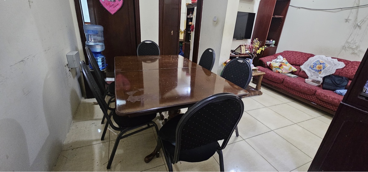 DINING TABLE WITH 6 CHAIRS - Image 3