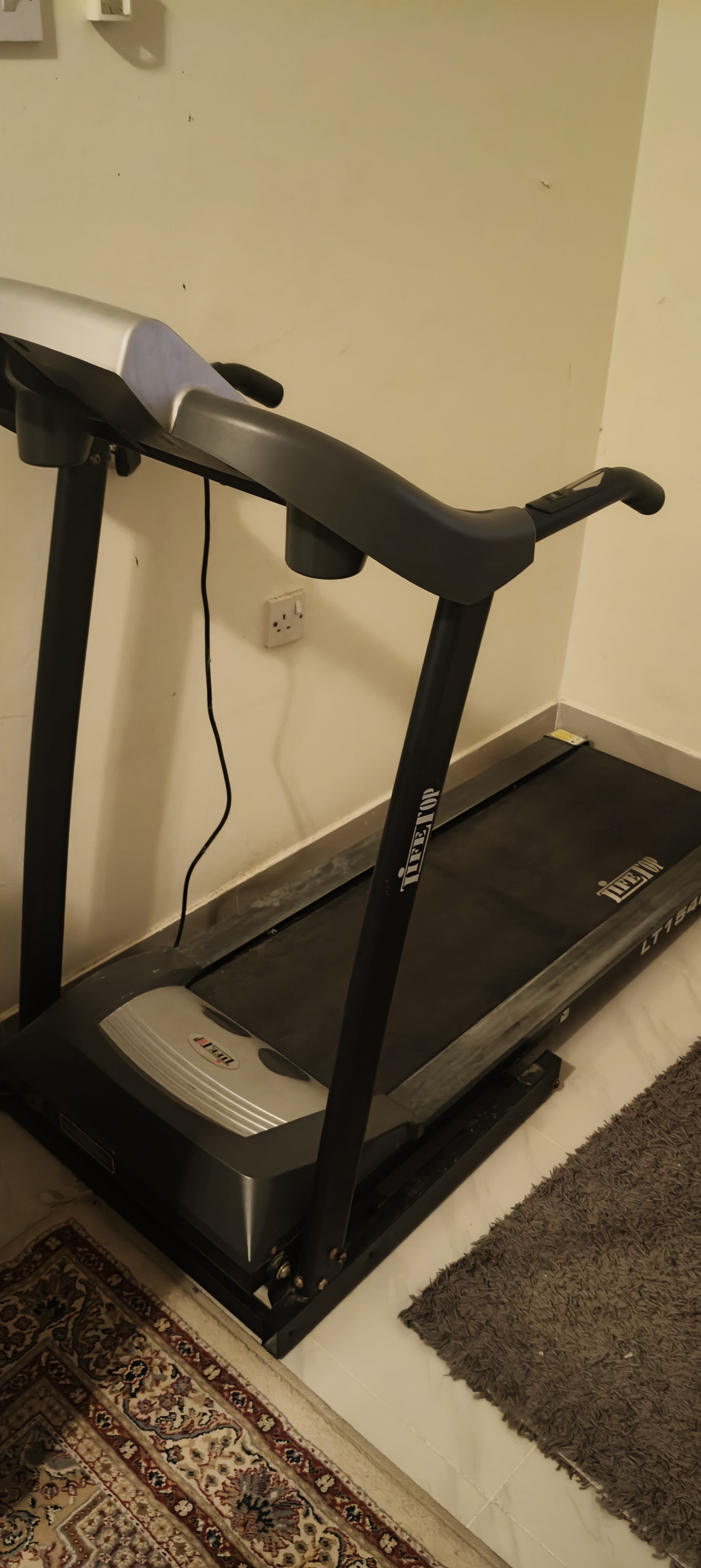 Excellent Treadmill - Image 1