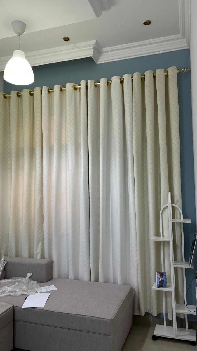 Curtain and sofa - Image 5