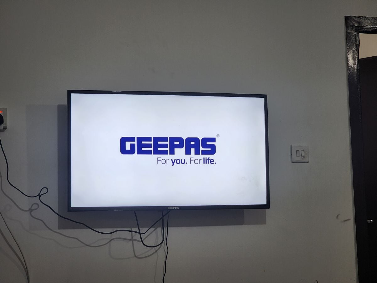TV 40" for urgent sale. - Image 1