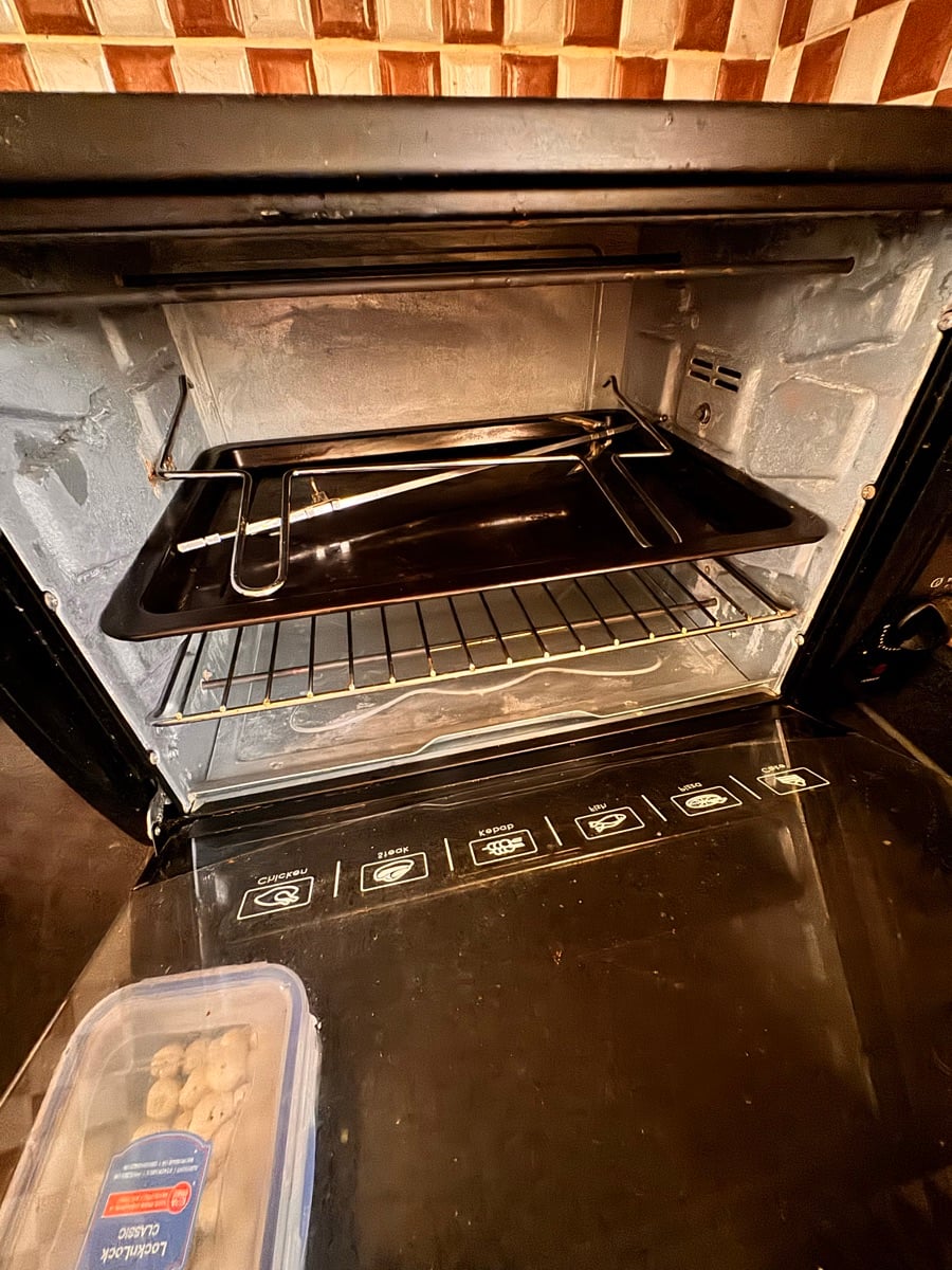 Oven for sale - Image 1