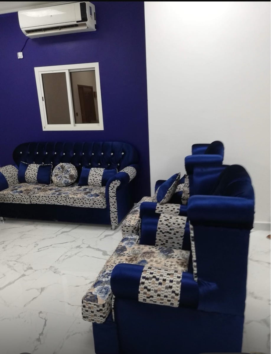Sofa for sale - Image 2