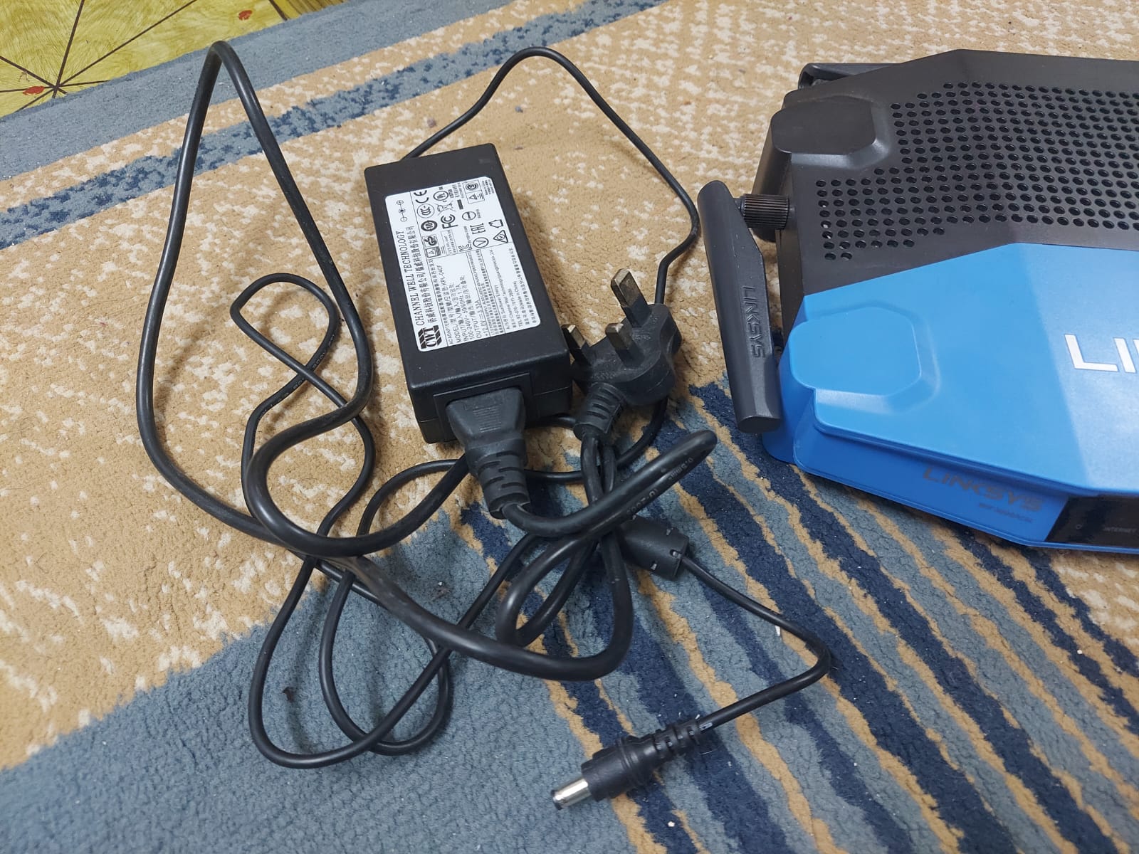 Linksys WRT3200ACM AC3200 ( charger not oregnal ) - Image 2