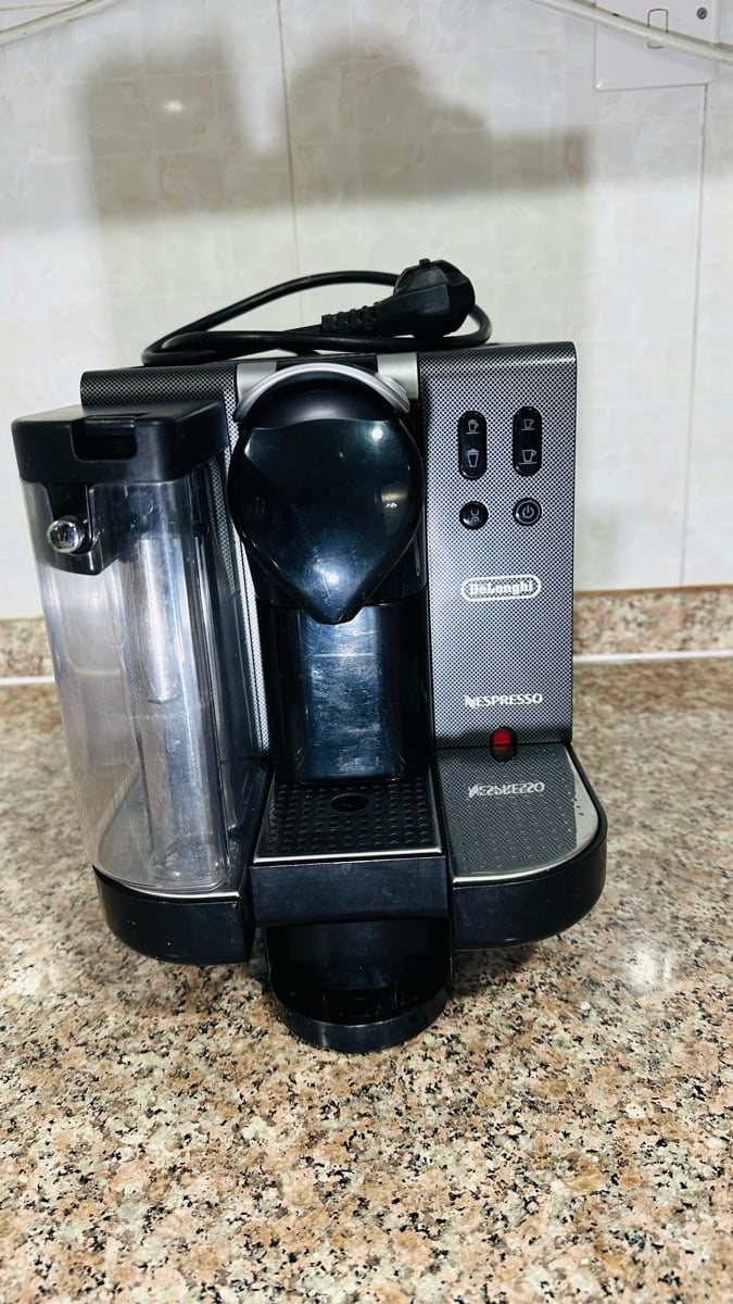 Nesspresso Lattissimia coffee machine - Image 3