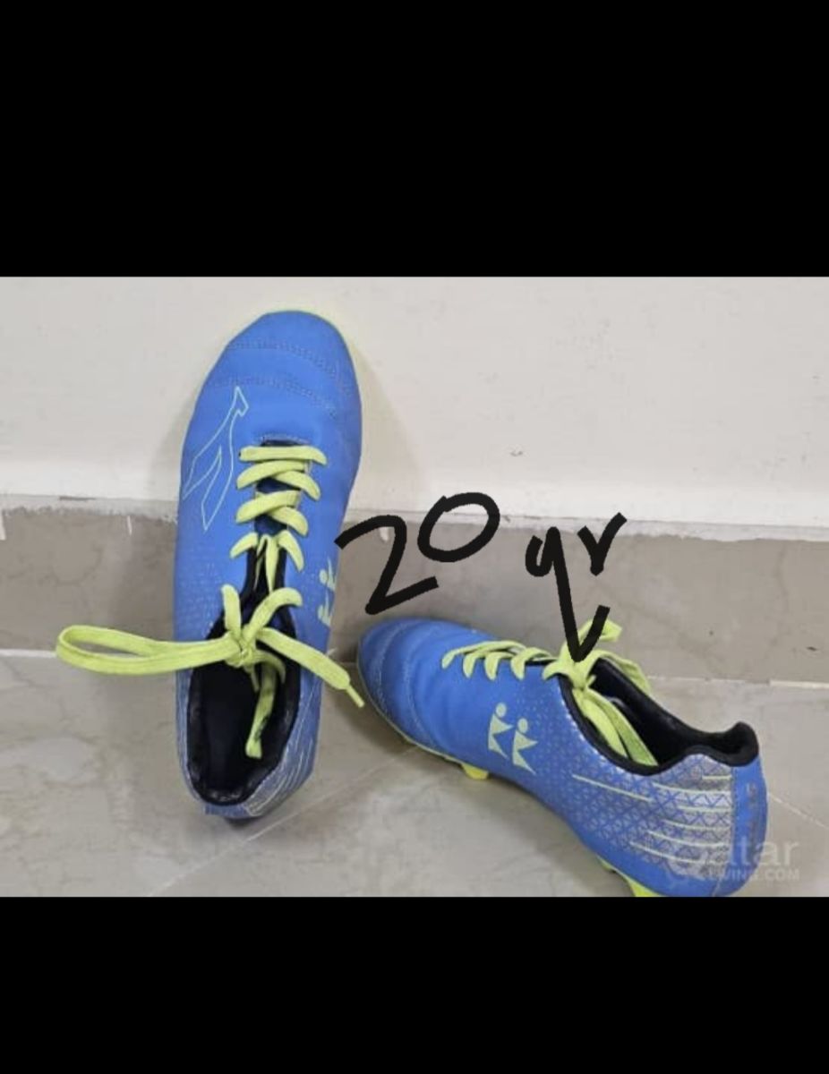 Branded shoes - Image 1