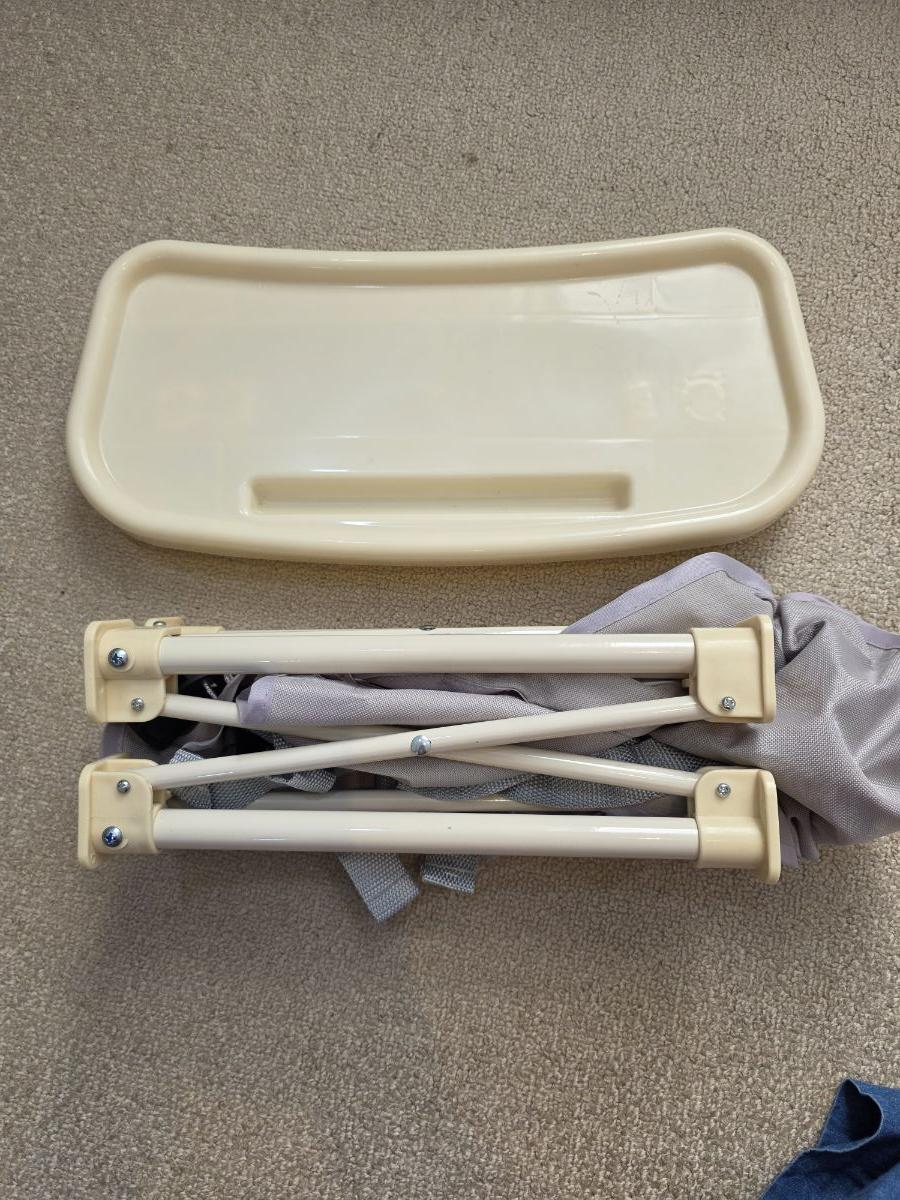 Baby Feeding/beach chair - Image 3