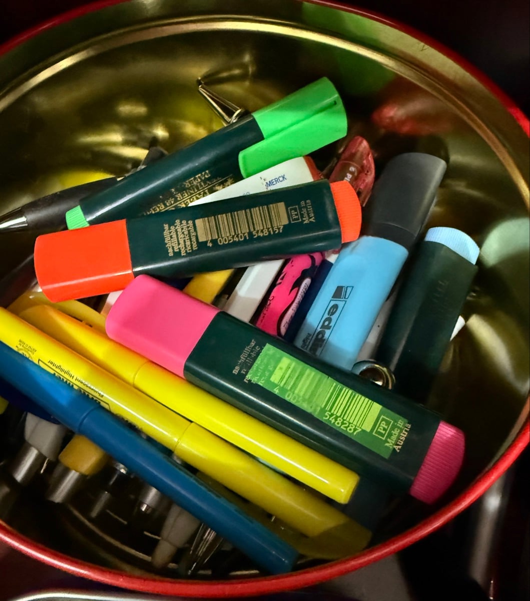 Stationary items - Image 3