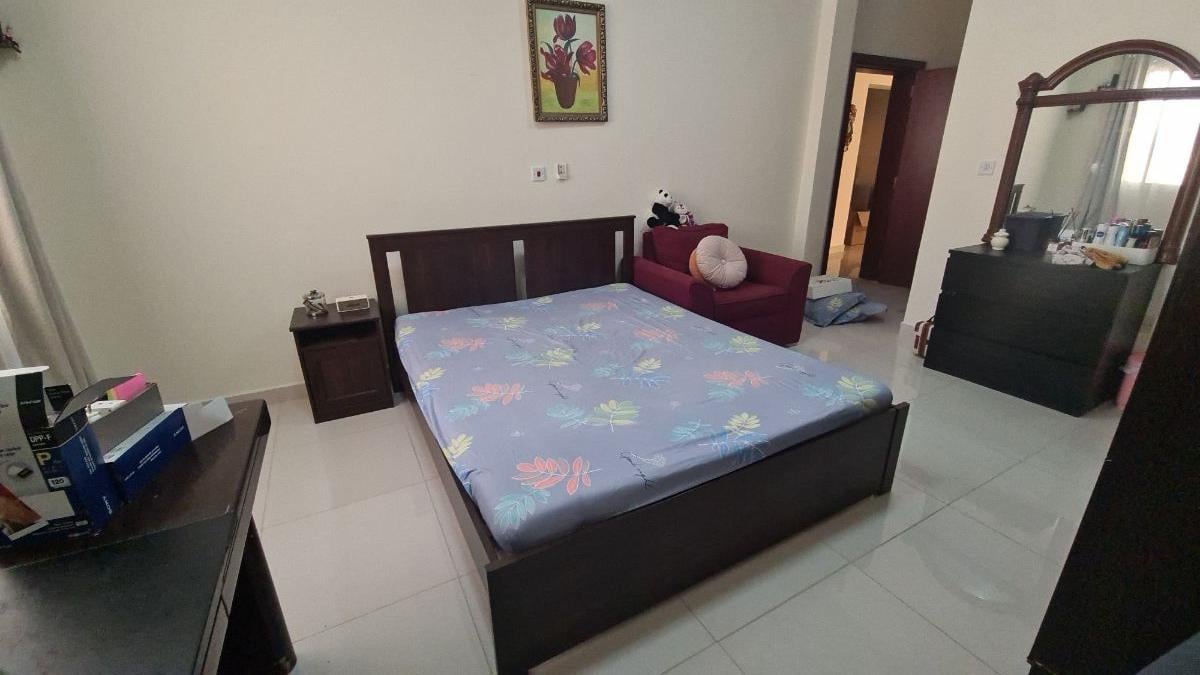 Bed and matress - Image 3