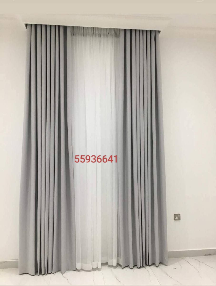 Curtain and sofa carpet - Image 1