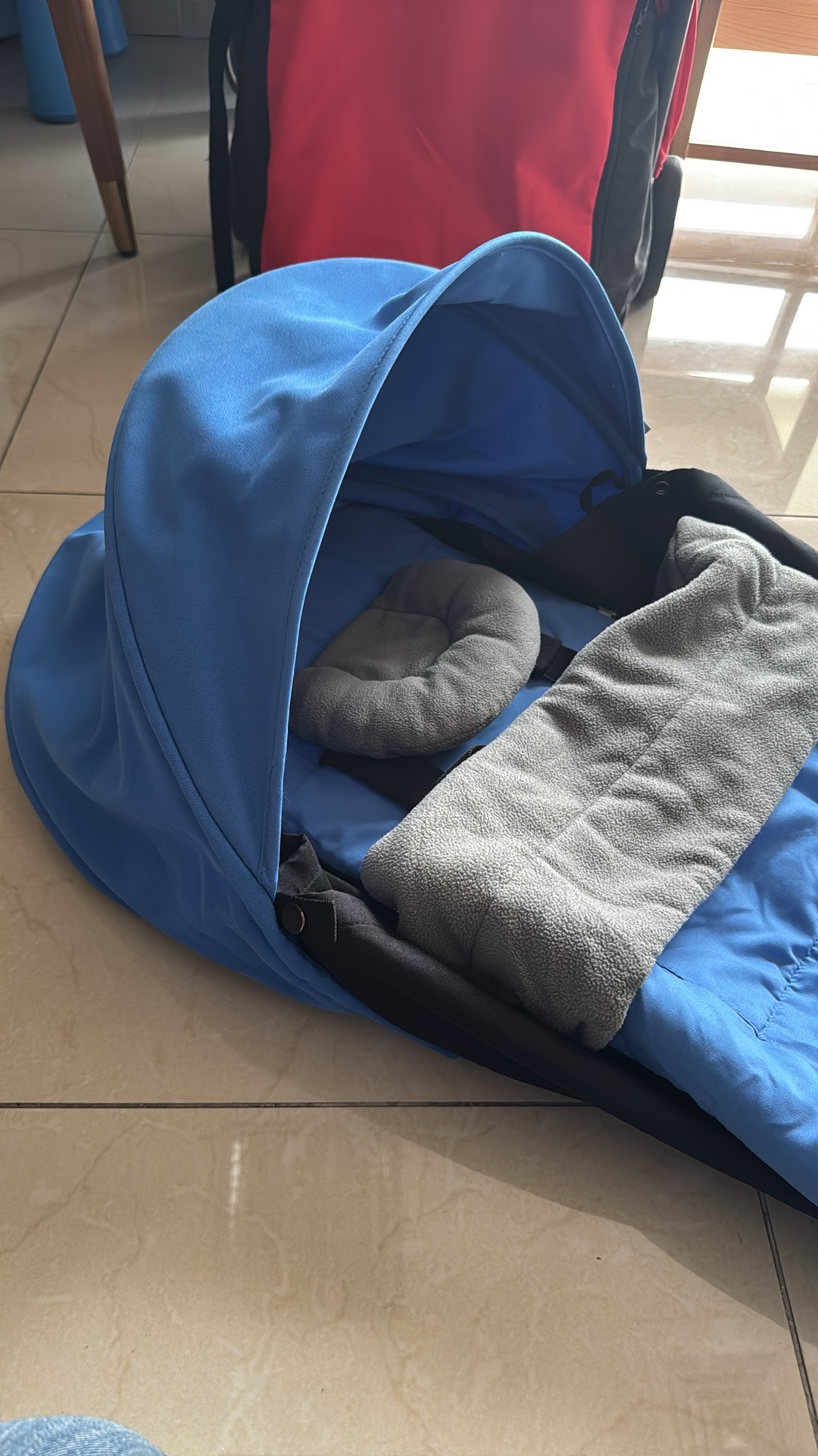 Yoyo stroller/newborn pack/ travel bag( like new) - Image 12