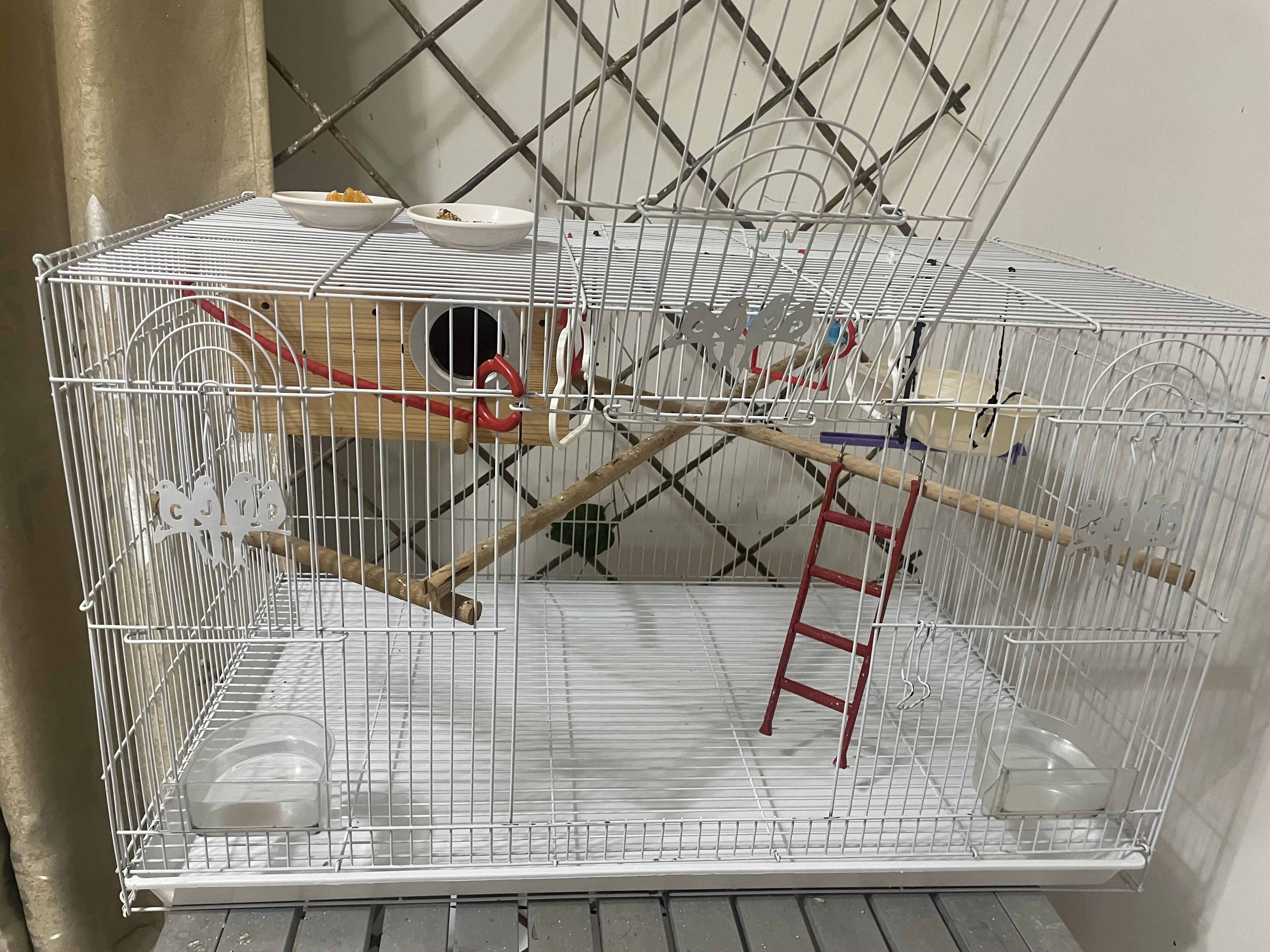 big spacious cage. As good as new. - Image 1