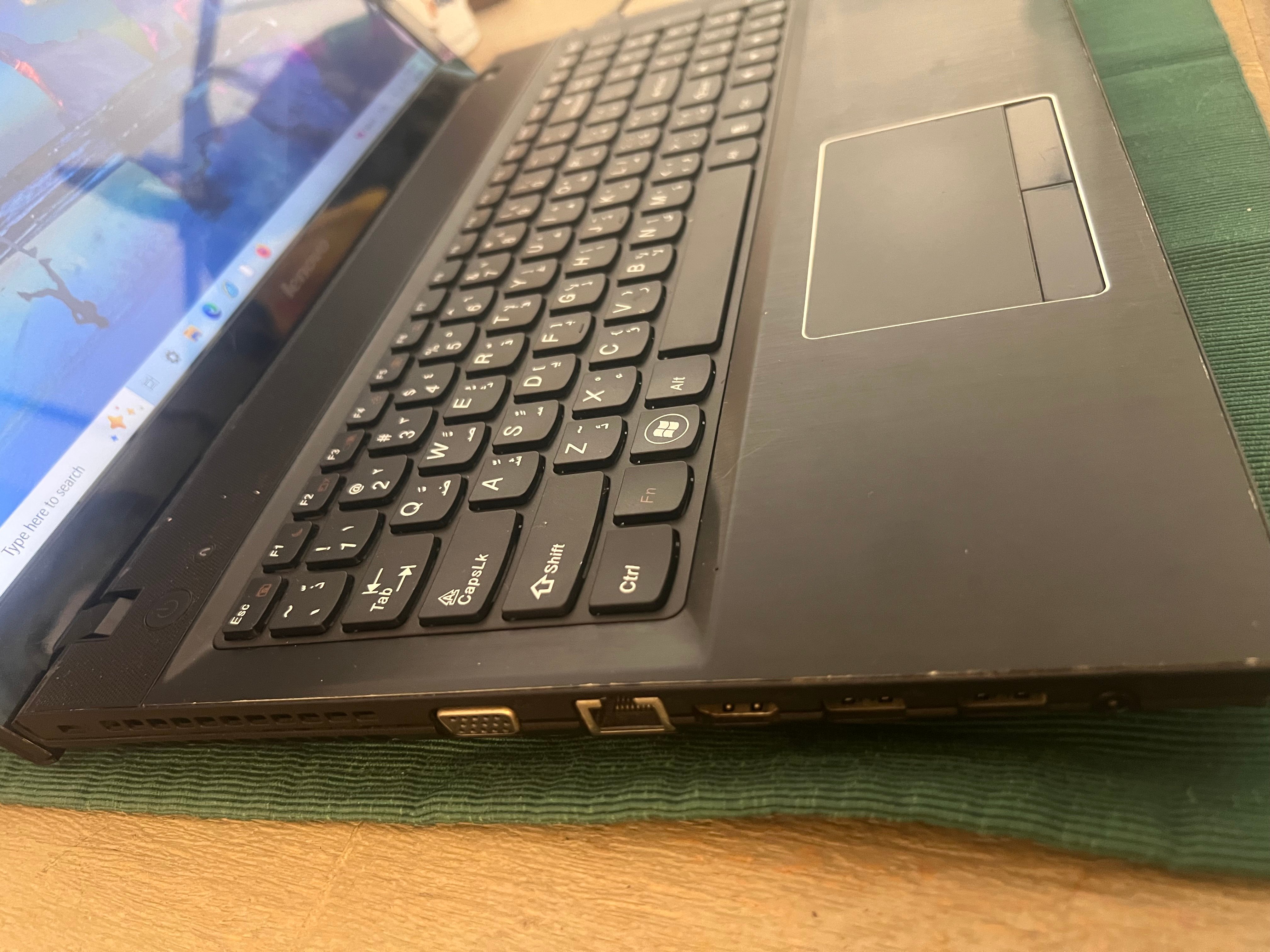 Lenovo laptop very old qar 300. 15.4 inch  - Image 3