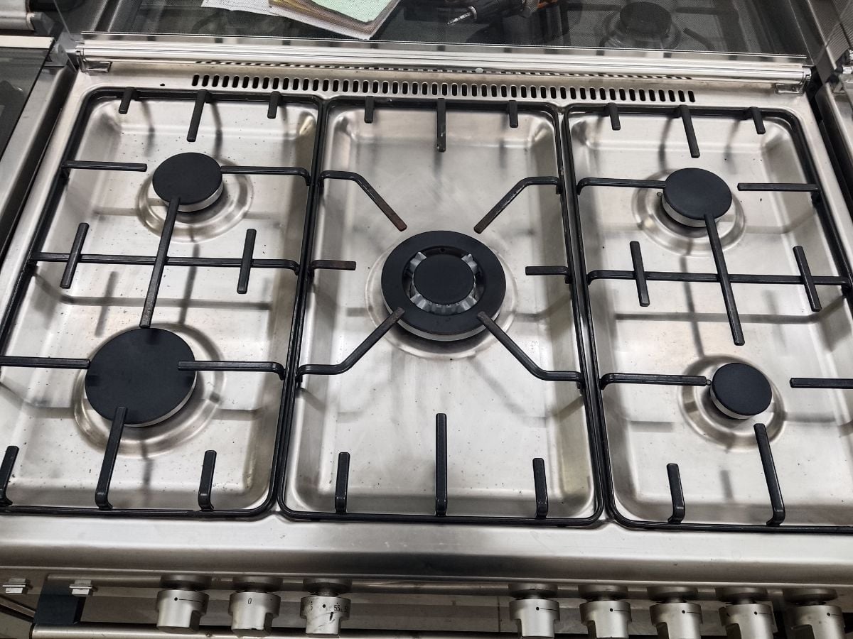 Italy brand gas stove for sale 90*60 - Image 3