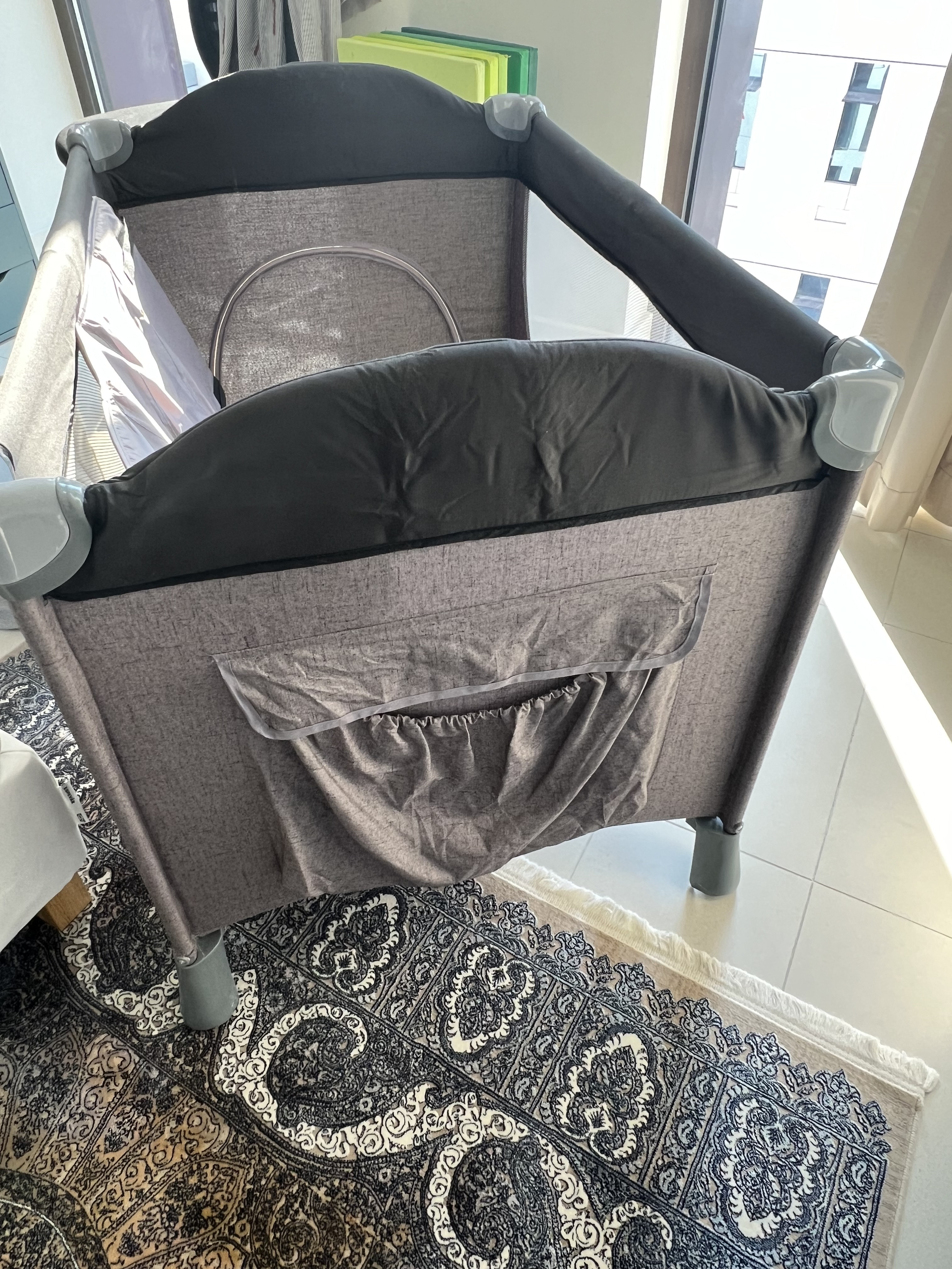 Travel cot  - Image 6