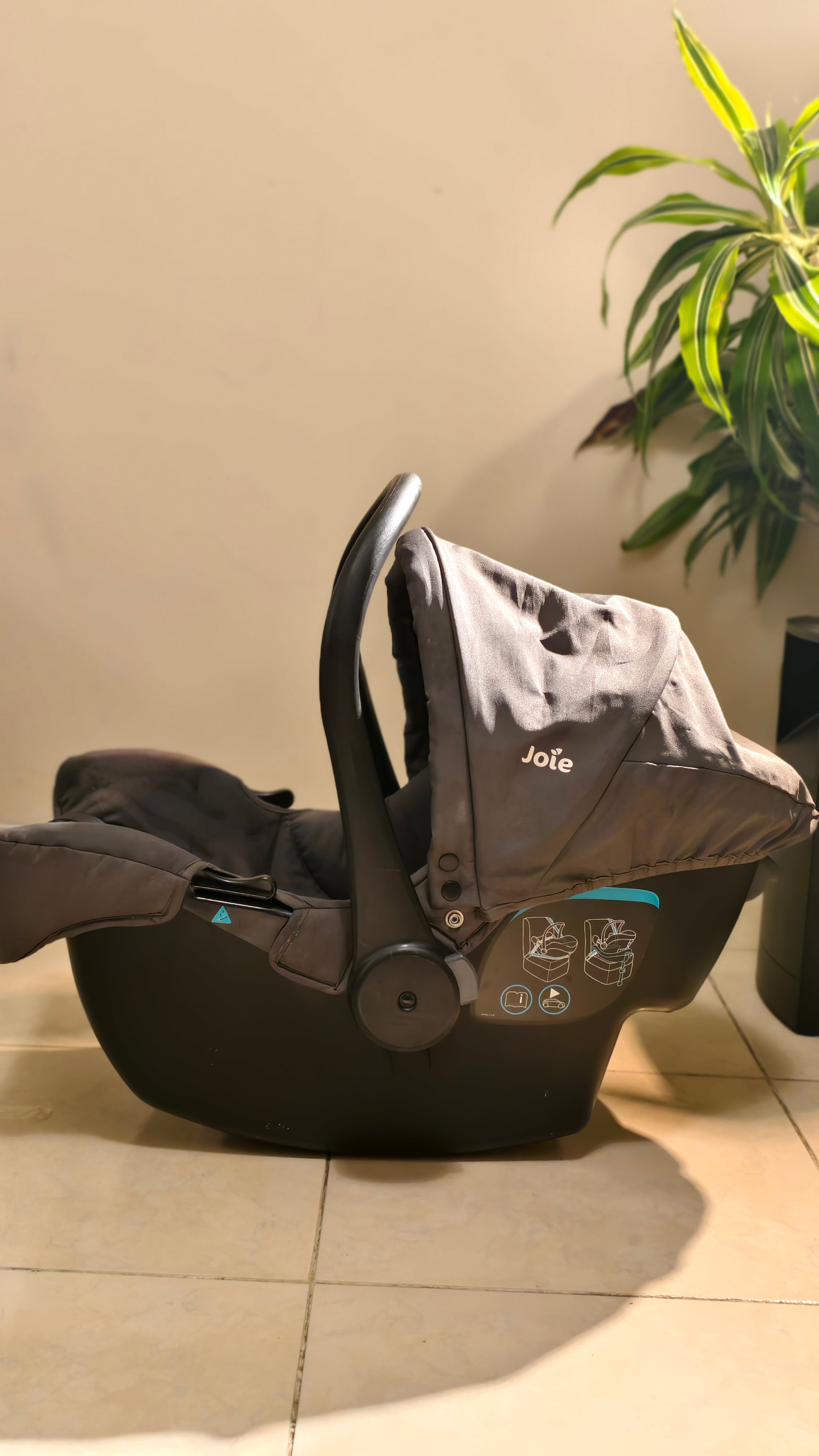 Joie baby stroller with car seat for sale - Image 2