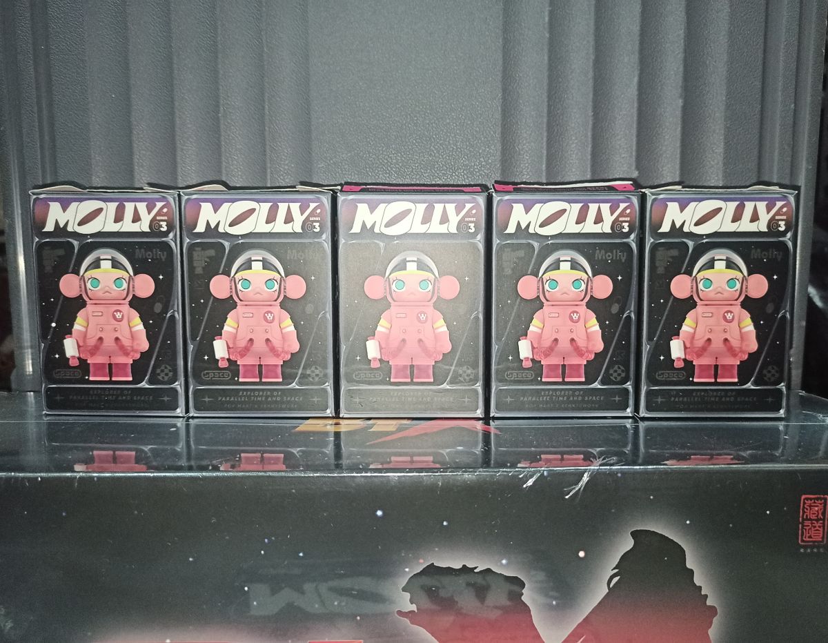 Set of 5 Space Molly Mega 100% (Series 3) - Image 7