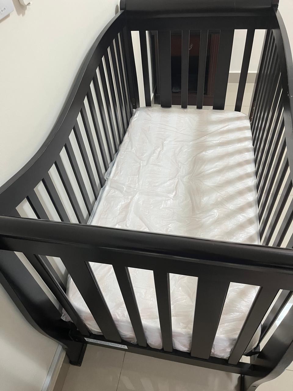 Baby cot  - Image 2