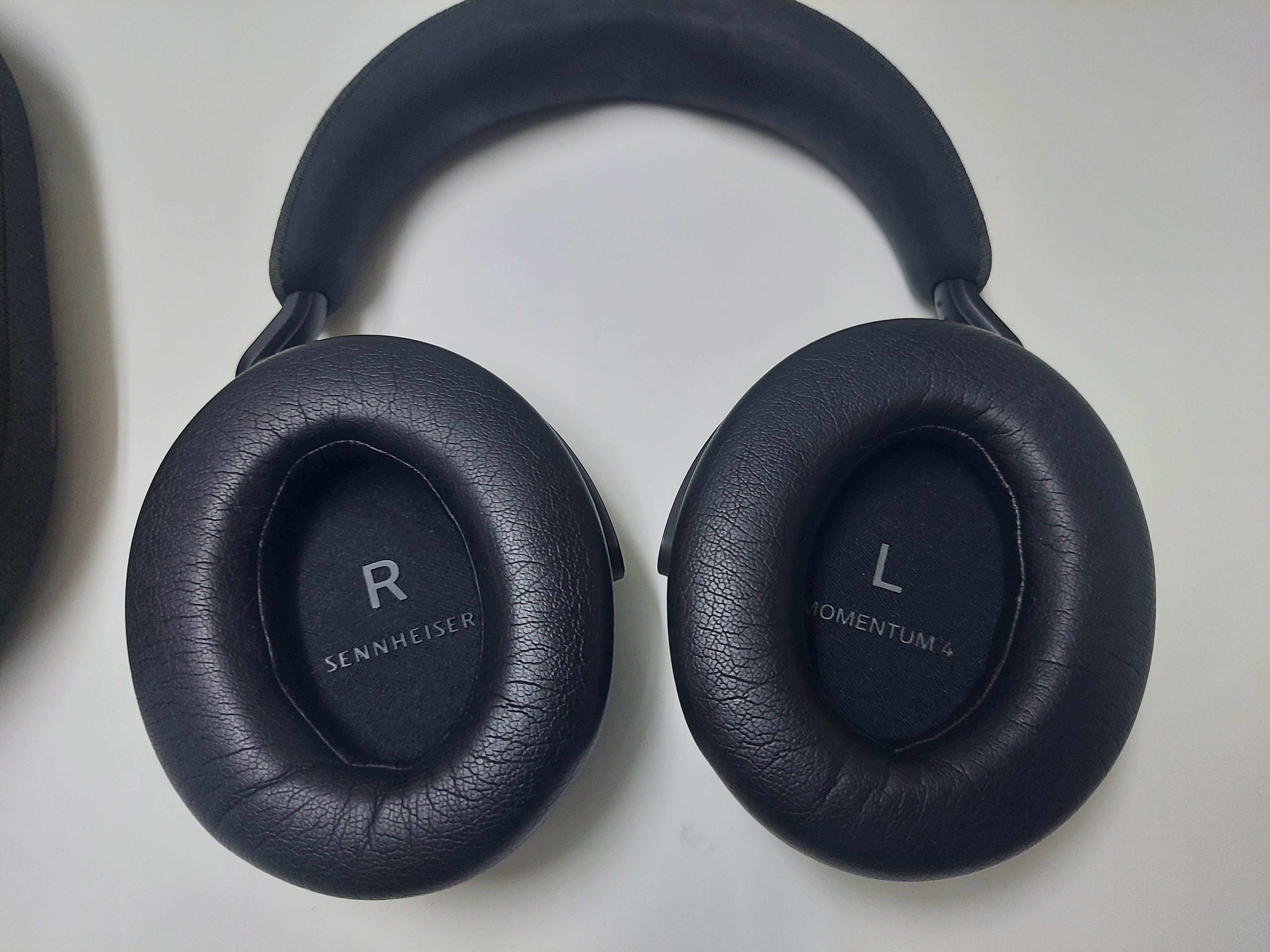 used original Sennheiser Momentum 4 - Image 3