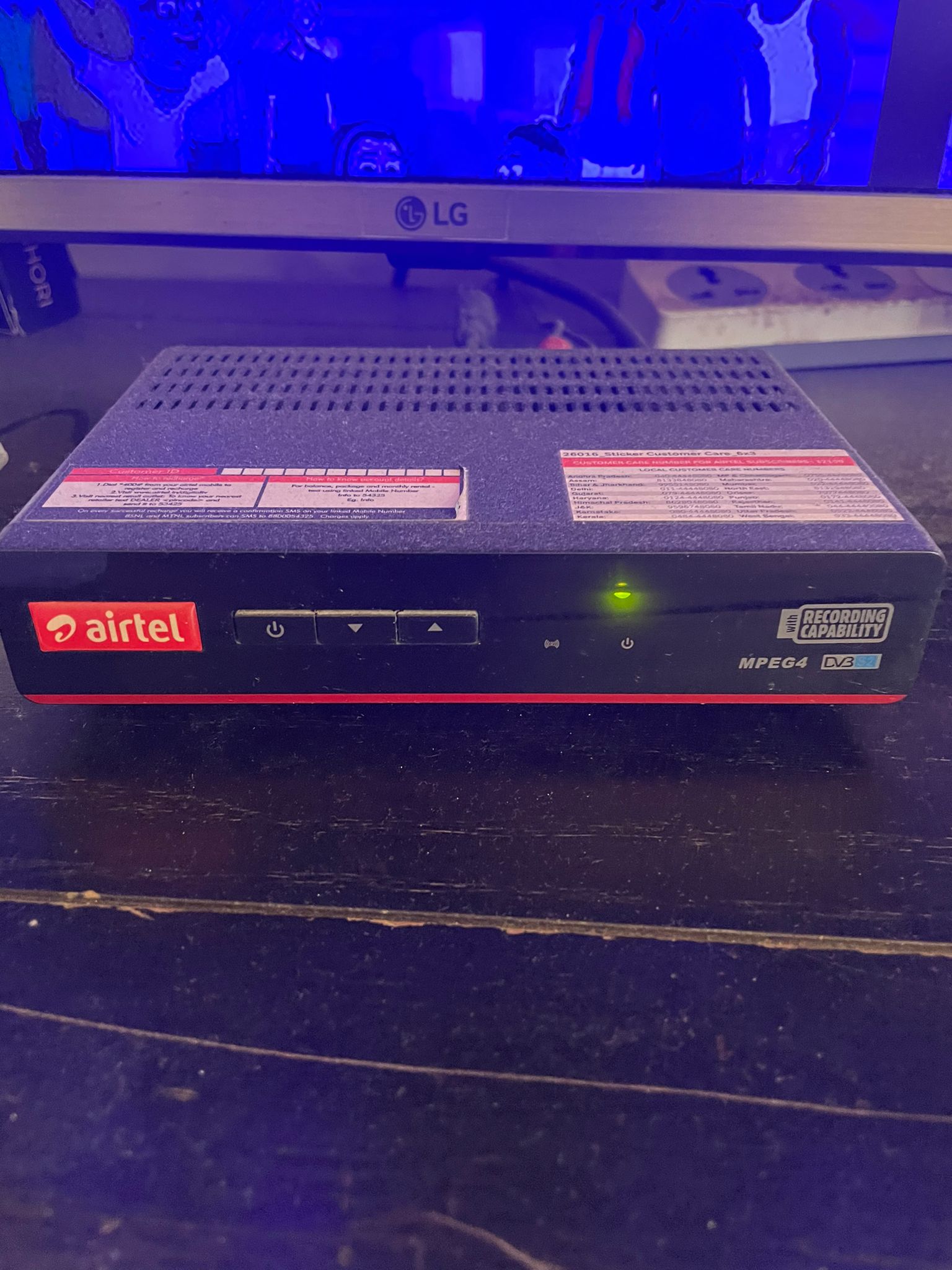 Airtel SD BOX and Antenna - Image 2