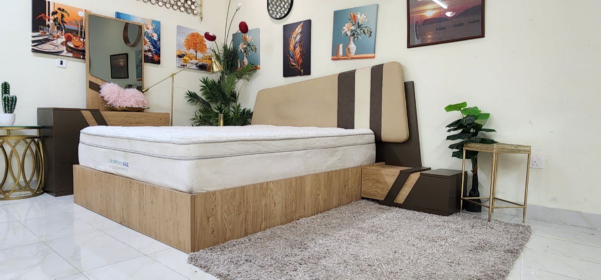 Queen size Bed Set - Image 7