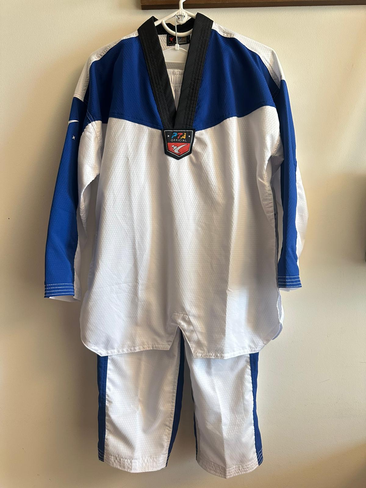 Brandnew Taekwondo black belt uniform for men size 7 - Image 1