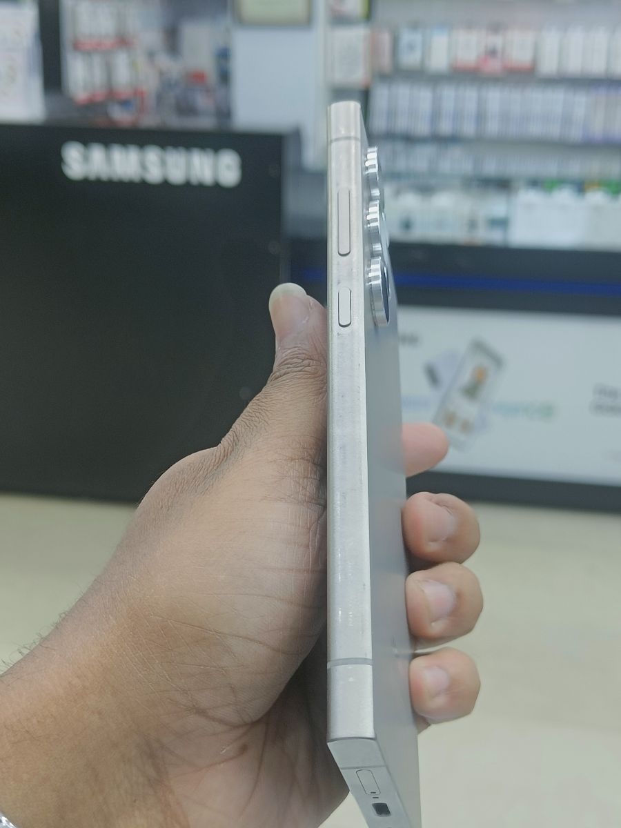 Samsung Galaxy S24 Ultra - Image 3