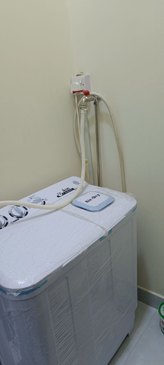 Semi automatic washing machine - Image 1