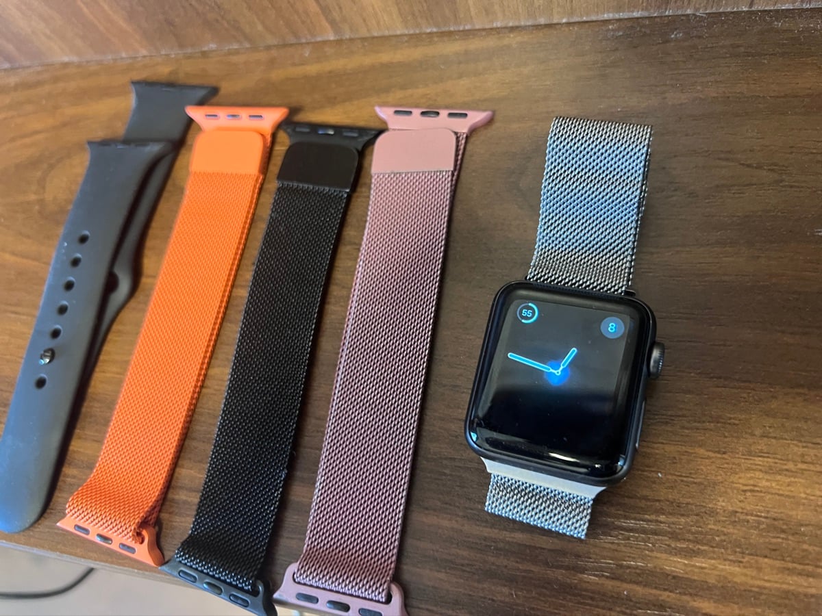 Apple Watch SE 38mm - Image 6