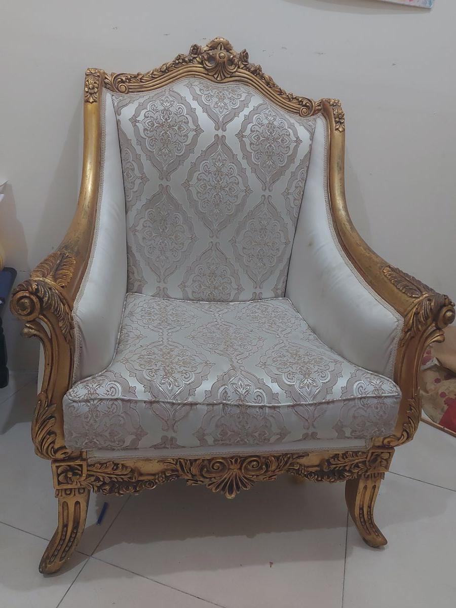 Sofa and chair both 400 qr - Image 2