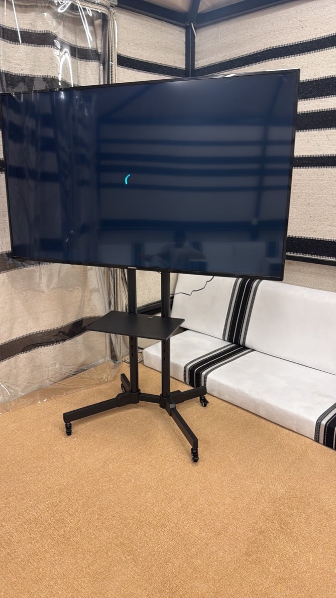 Tv Trolley new with box hold from 32:75 inch offer 250QR with box - Image 3