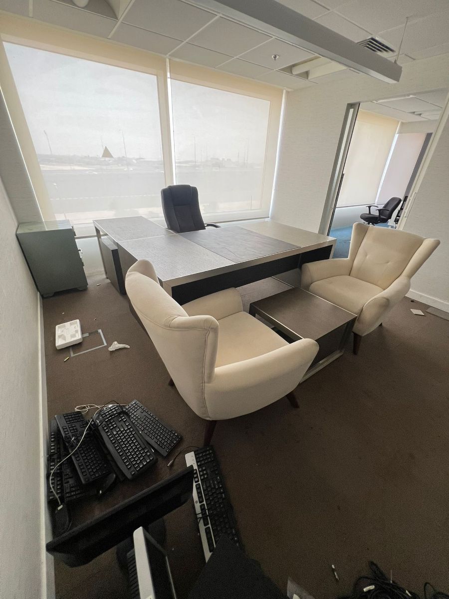 Used office furniture for sell 33049900 - Image 15