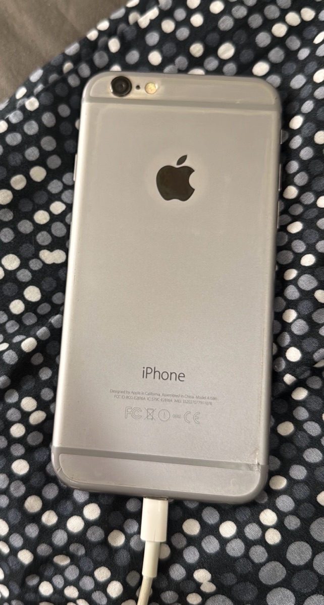 3 iPhone 6 - Image 2
