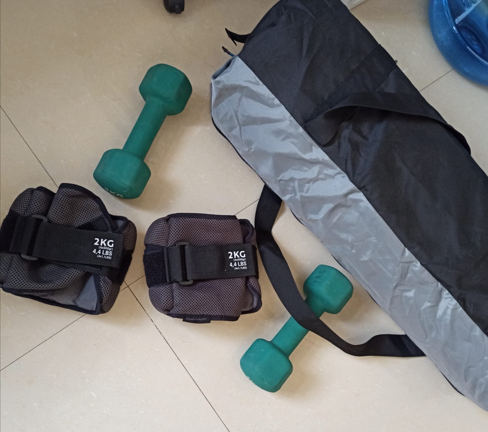 3 Items for sale All As Per Picture 150 QR  - Image 3