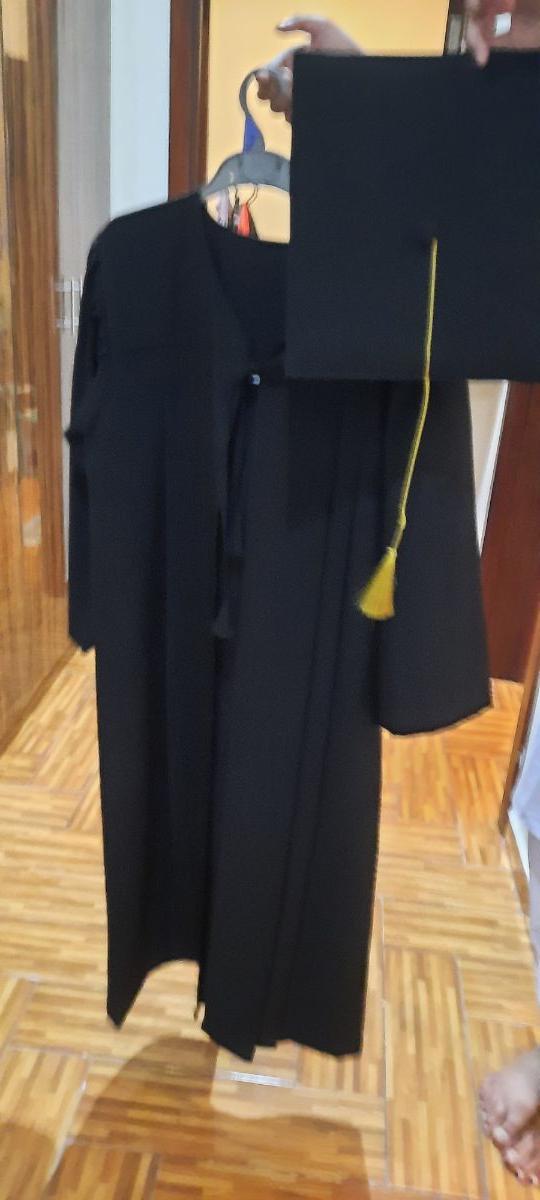 Graduation gaon - Image 2