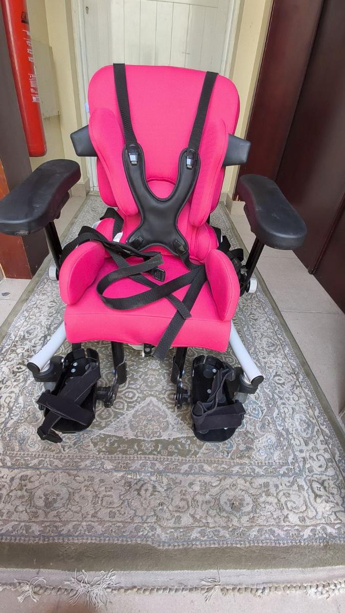 Children's wheelchair for home - Image 4